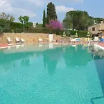 Sovestro מלון