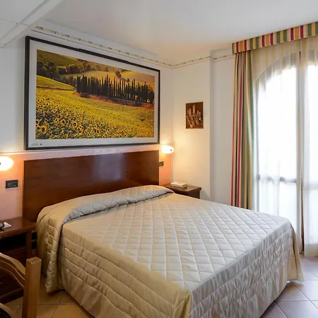 Hotel Sovestro 3*